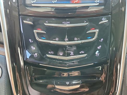Used 2017 Cadillac Escalade Premium Luxury AWD/4WD image 17