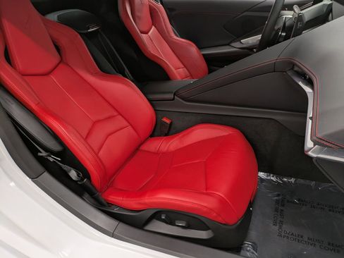 Used 2024 Chevrolet Corvette Stingray Convertible w/ Z51 Performance Package image 26