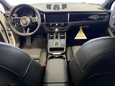 New 2026 Porsche Macan image 17