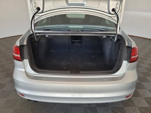 Used 2016 Volkswagen Jetta SEL FWD image 29