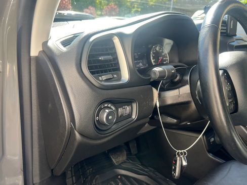 Used 2021 Jeep Renegade Limited AWD/4WD image 14