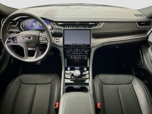 Used 2025 Jeep Grand Cherokee L Overland image 13