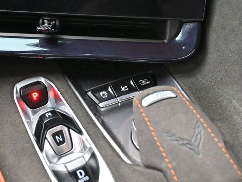 Used 2025 Chevrolet Corvette Stingray Premium Conv w/ Z51 Performance Package image 27