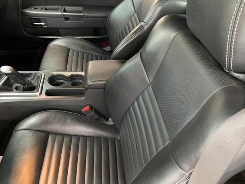 Used 2009 Dodge Challenger R/T RWD image 12