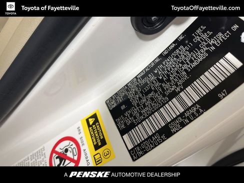 Used 2012 Toyota Highlander Limited w/ Tow Pkg image 29