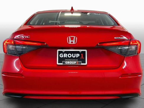 Used 2022 Honda Civic Touring image 4