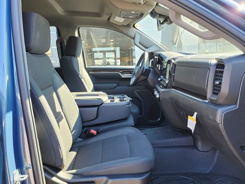 New 2026 GMC Sierra 1500 Elevation w/ LPO, Elevation Black Package image 38