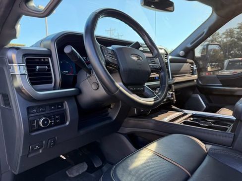 Used 2024 Ford F250 Platinum w/ FX4 Off-Road Package AWD/4WD image 8