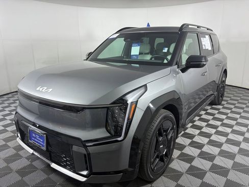 Used 2025 Kia EV9 GT-Line image 3