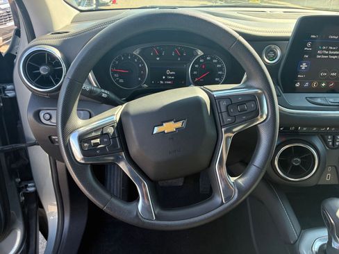 Used 2025 Chevrolet Blazer LT image 29