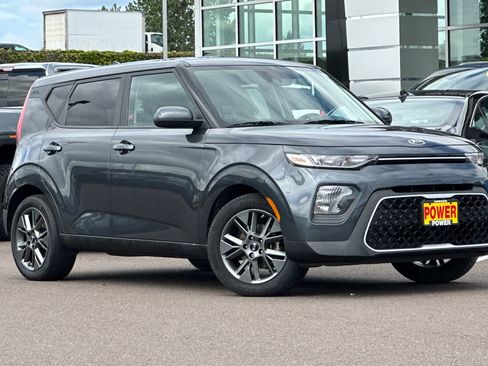 Used 2021 Kia Soul S FWD image 2