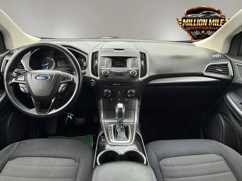 Used 2017 Ford Edge SE AWD/4WD image 3