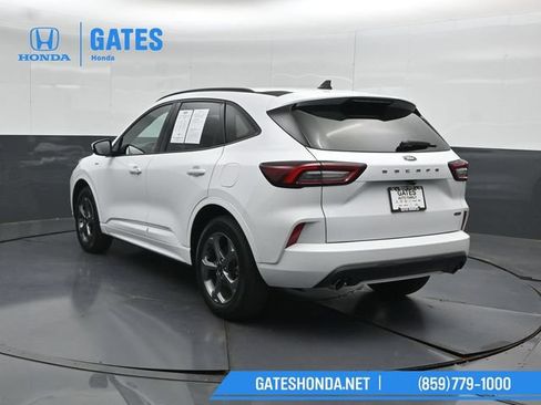 Used 2023 Ford Escape ST-Line Select AWD/4WD image 8