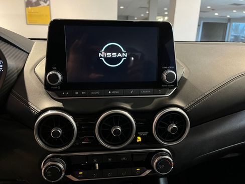 Used 2025 Nissan Sentra SV image 21