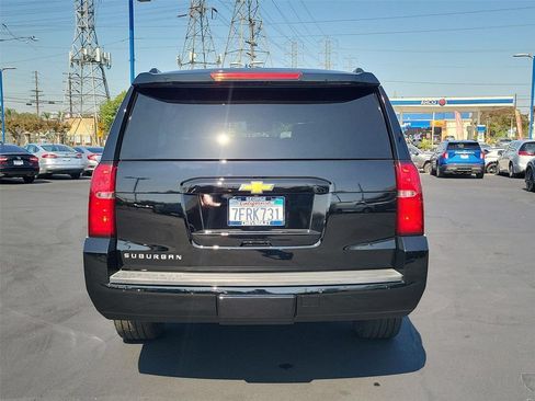 Certified 2015 Chevrolet Suburban LT w/ Luxury Package RWD image 31