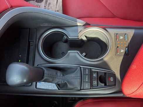 Used 2022 Toyota Camry XSE w/ Navigation Upgrade Package image 31