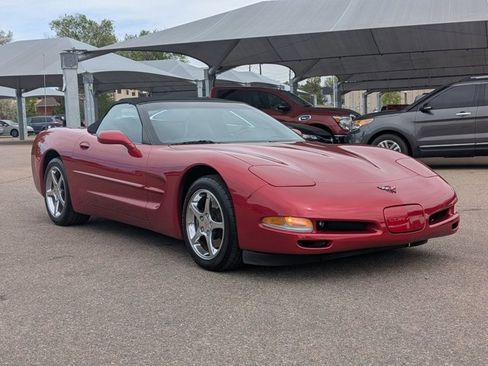 Used 2000 Chevrolet Corvette Convertible w/ Performance Handling Pkg image 3