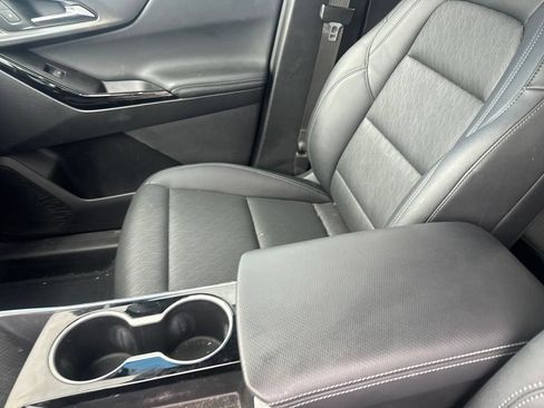 Used 2025 Chevrolet Equinox LT w/ Convenience Package II FWD image 15