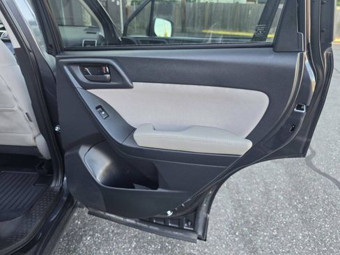 Used 2016 Subaru Forester 2.5i Premium AWD/4WD image 34