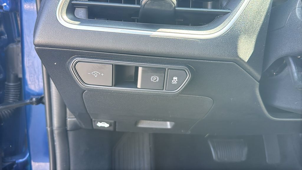 Used 2025 Kia K4 FWD image 16