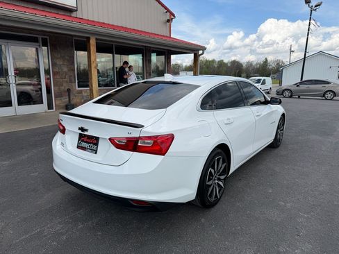 Used 2018 Chevrolet Malibu LT image 4