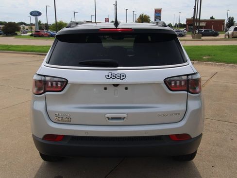Used 2025 Jeep Compass Limited AWD/4WD image 15
