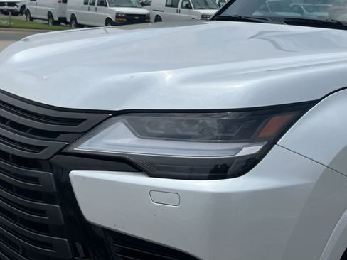 Used 2025 Lexus LX 700h Luxury w/ Appearance Package AWD/4WD image 12