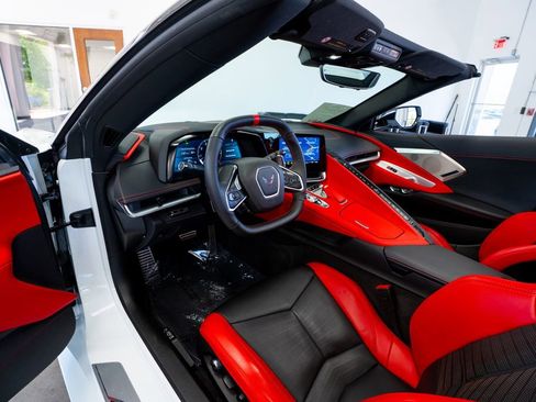 Used 2023 Chevrolet Corvette Stingray Preferred Conv w/ Battery Protection Package RWD image 30