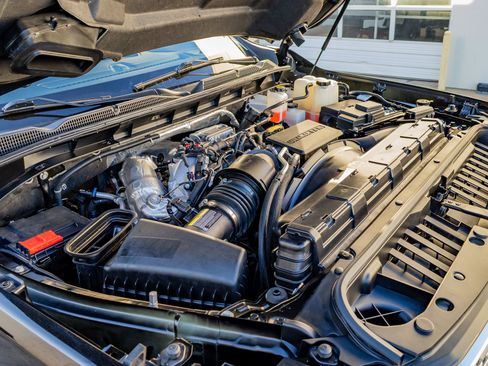 Used 2023 GMC Sierra 3500 Denali image 40