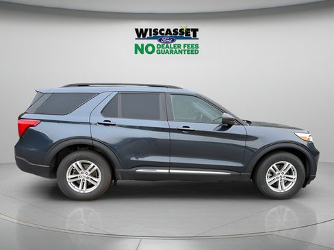 Certified 2022 Ford Explorer XLT w/ Equipment Group 202A AWD/4WD image 6