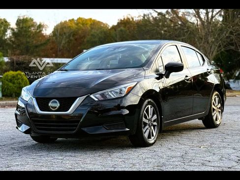 Used 2020 Nissan Versa SV image 4