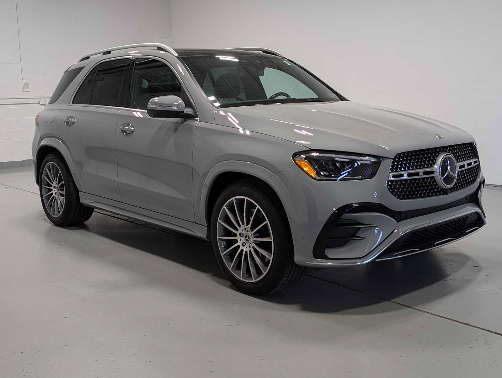 Certified 2026 Mercedes-Benz GLE 450 4MATIC image 6