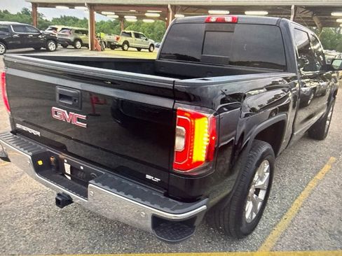 Used 2018 GMC Sierra 1500 SLT AWD/4WD image 3
