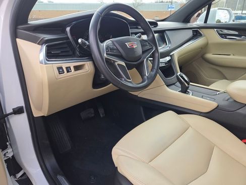 Used 2018 Cadillac XT5 Base image 23