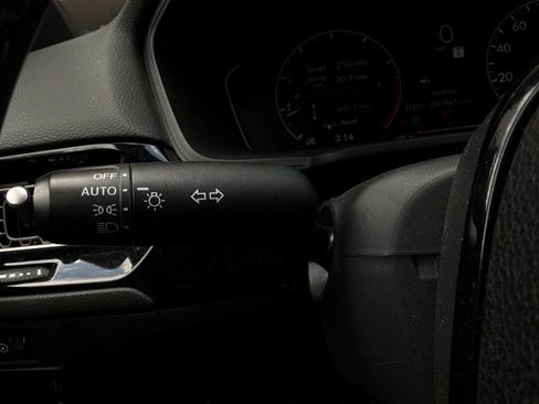 Used 2025 Honda Civic Sport image 32