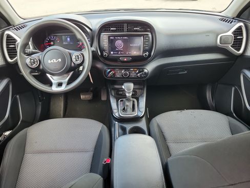 Used 2022 Kia Soul LX FWD image 7