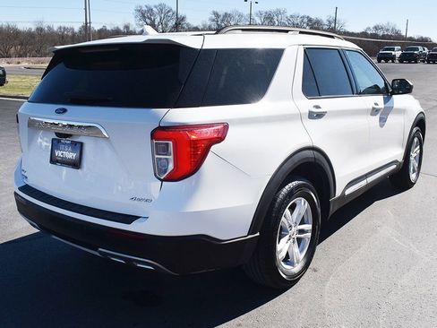 Used 2021 Ford Explorer XLT w/ Equipment Group 202A image 16
