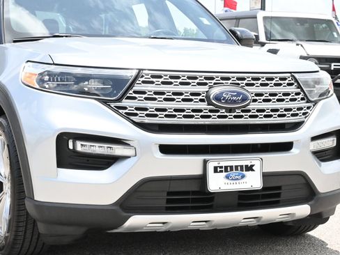 Used 2020 Ford Explorer XLT w/ Equipment Group 202A RWD image 24