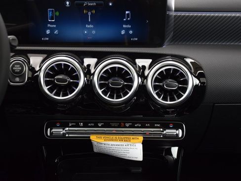 New 2025 Mercedes-Benz CLA 250 4MATIC image 15