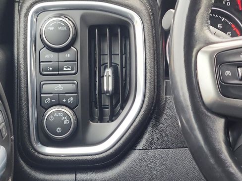 Used 2021 Chevrolet Silverado 1500 LT image 13