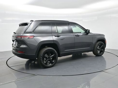 New 2025 Jeep Grand Cherokee Limited image 7