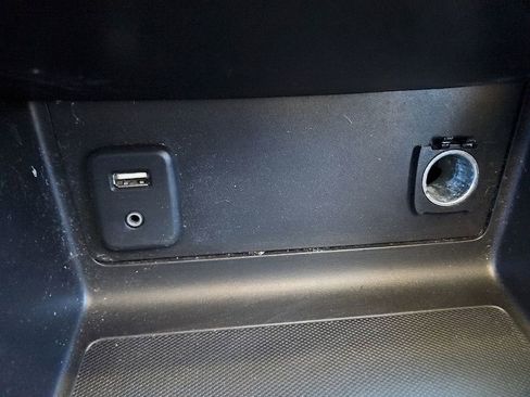 Used 2016 Chevrolet Colorado Z71 image 22