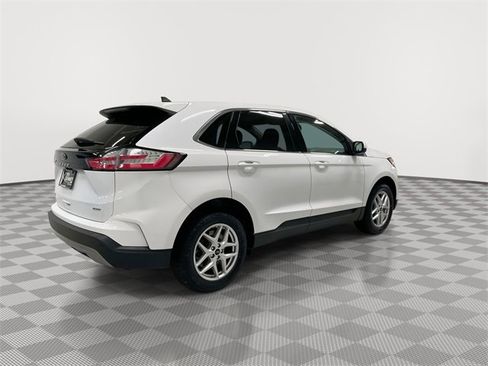 Used 2023 Ford Edge SEL image 11