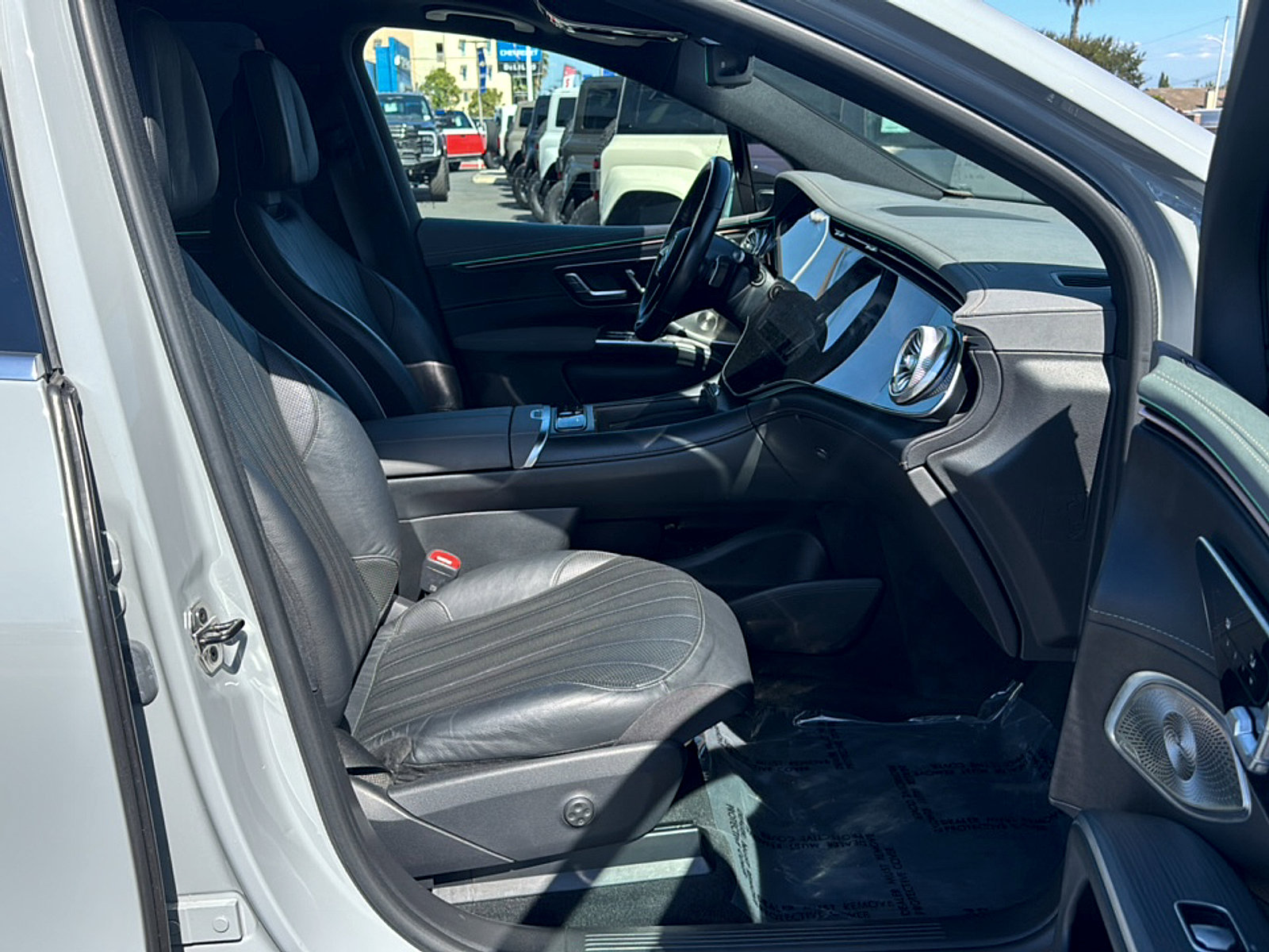 Used 2023 Mercedes-Benz EQS 580 4MATIC SUV image 6
