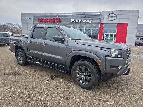 Used 2022 Nissan Frontier SV w/ Technology Package image 1