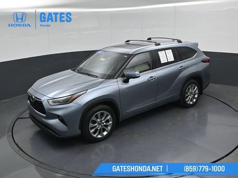 Used 2023 Toyota Highlander Limited AWD/4WD image 53