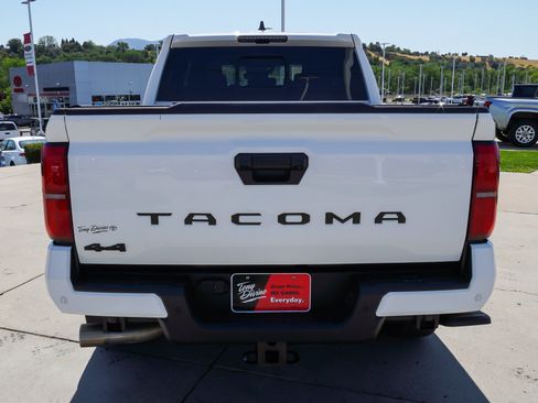 Used 2024 Toyota Tacoma TRD Off-Road w/ TRD Off Road Upgrade Package AWD/4WD image 7