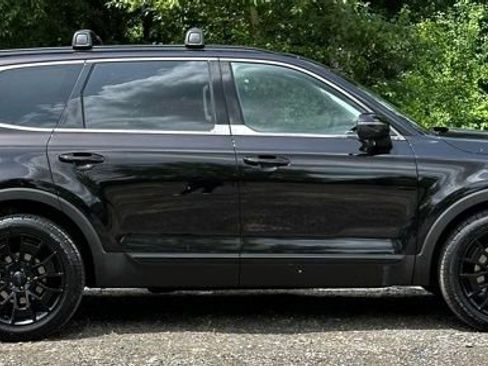 Used 2021 Kia Telluride EX w/ EX Premium Package AWD/4WD image 10