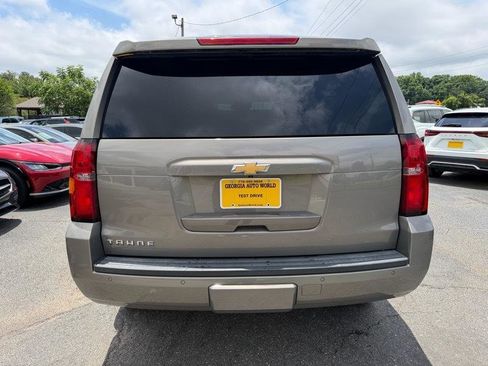 Used 2018 Chevrolet Tahoe LT w/ Luxury Package RWD image 13