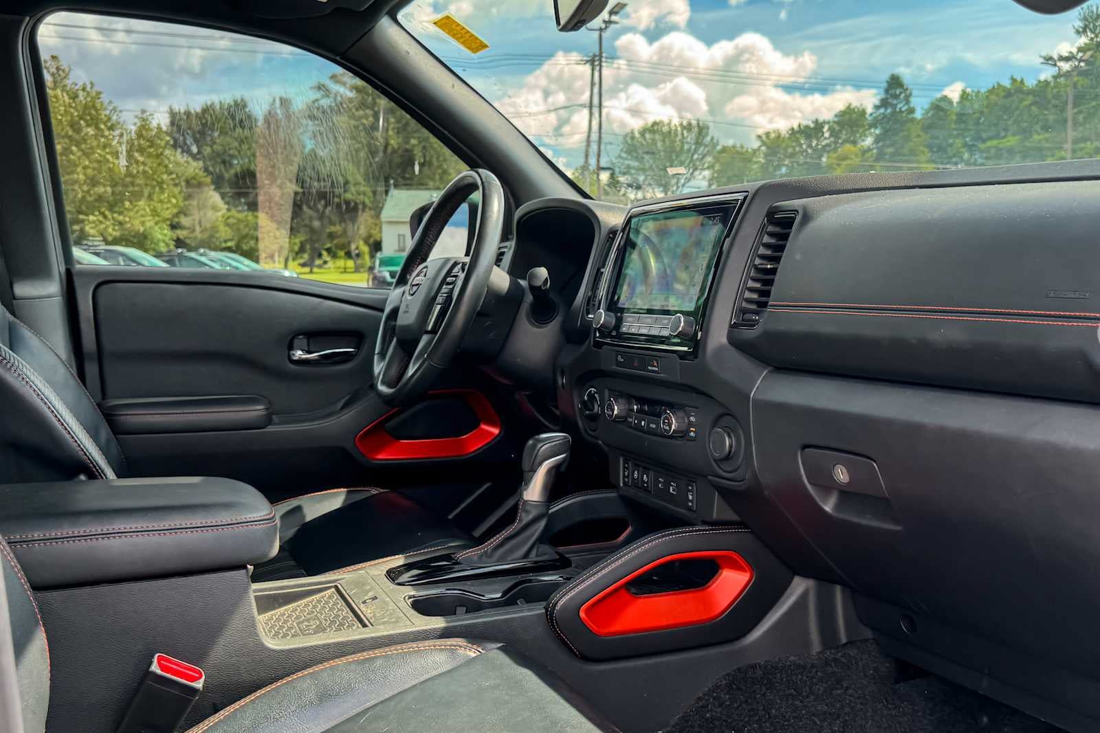 Certified 2023 Nissan Frontier PRO-4X w/ Pro-4X Premium Package AWD/4WD image 10